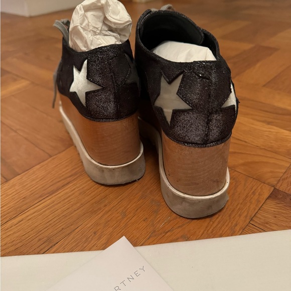 STELLA MCCARTNEY
Elyse Stars Faux-Leather Platform Creeper, Gray - Picture 7 of 8